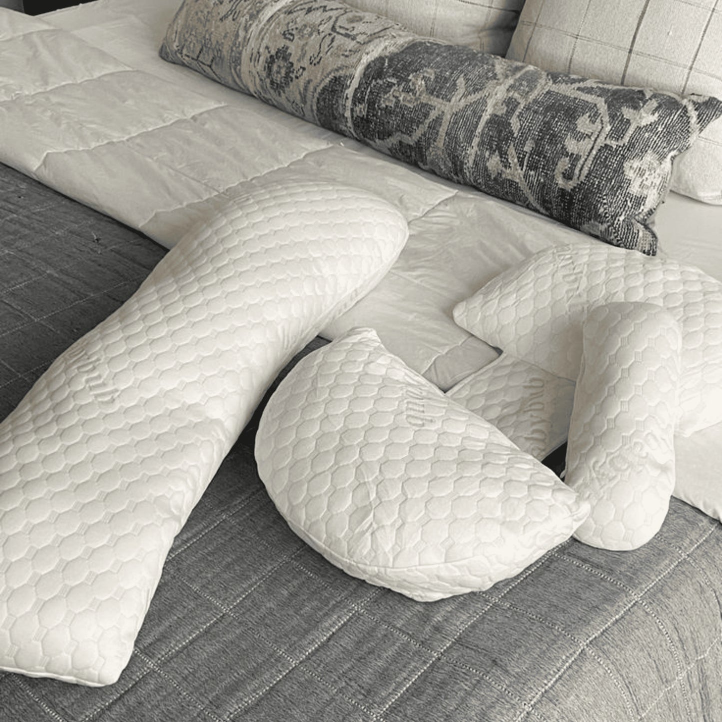BabyLuxe™ Maternity Pillow